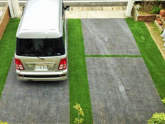 色付きタイプ人工芝の駐車場への活用事例イメージ