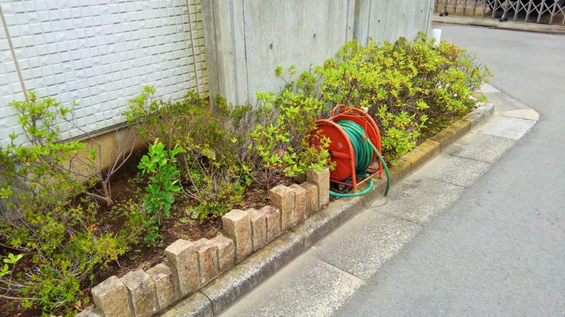 東京都 Y様邸の花壇 すごい人工芝 東京都 Y様邸の花壇 すごい人工芝